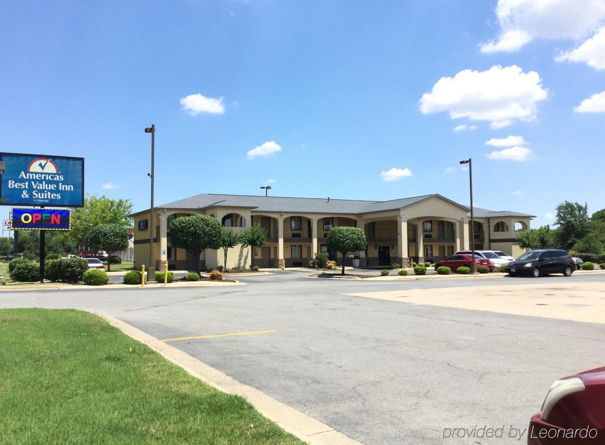 Americas Best Value Inn And Suites Little Rock Buitenkant foto